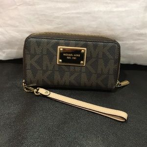 Michael Kors wallet